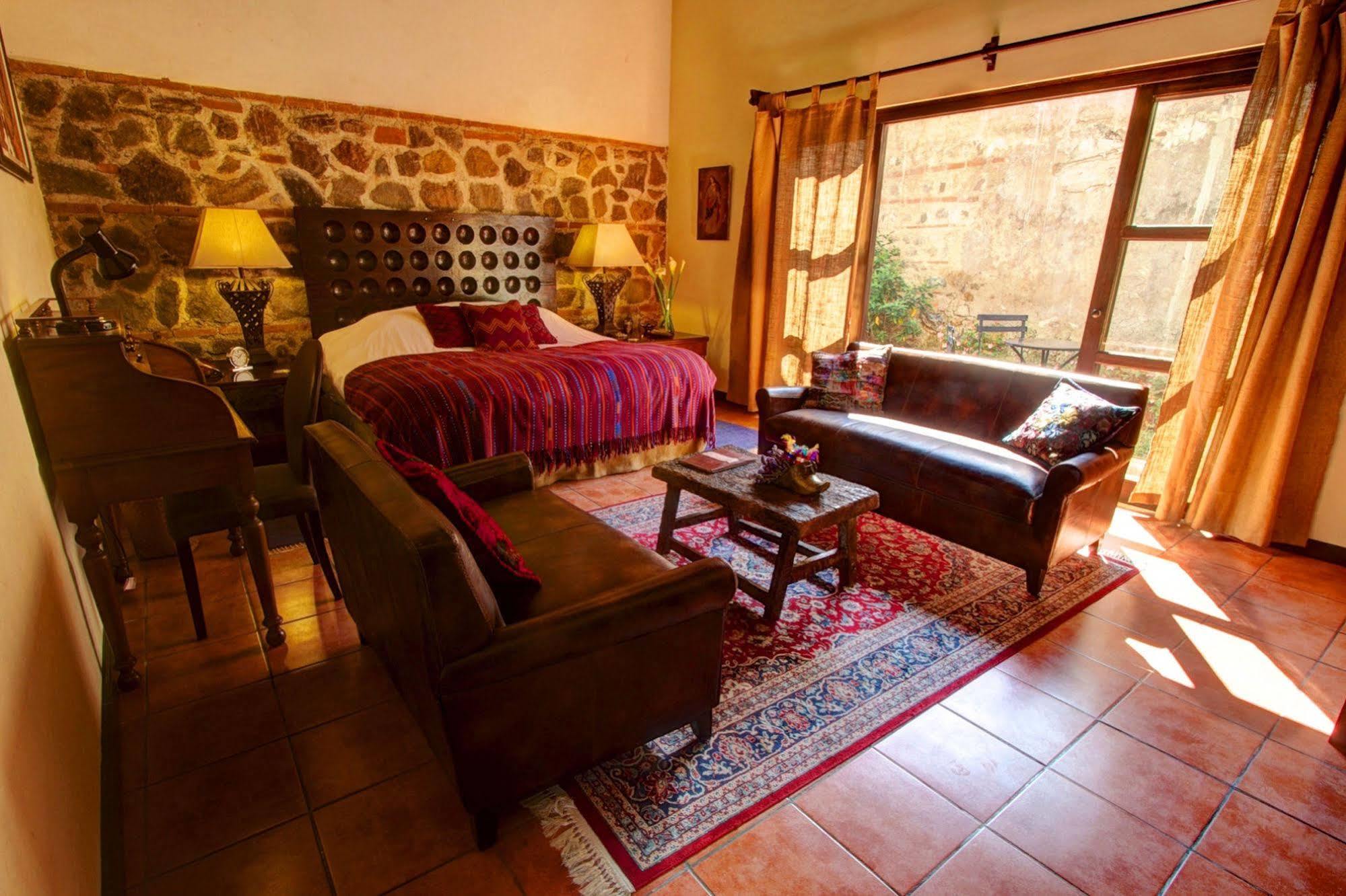 Hotel Sor Juana Antigua Exteriör bild