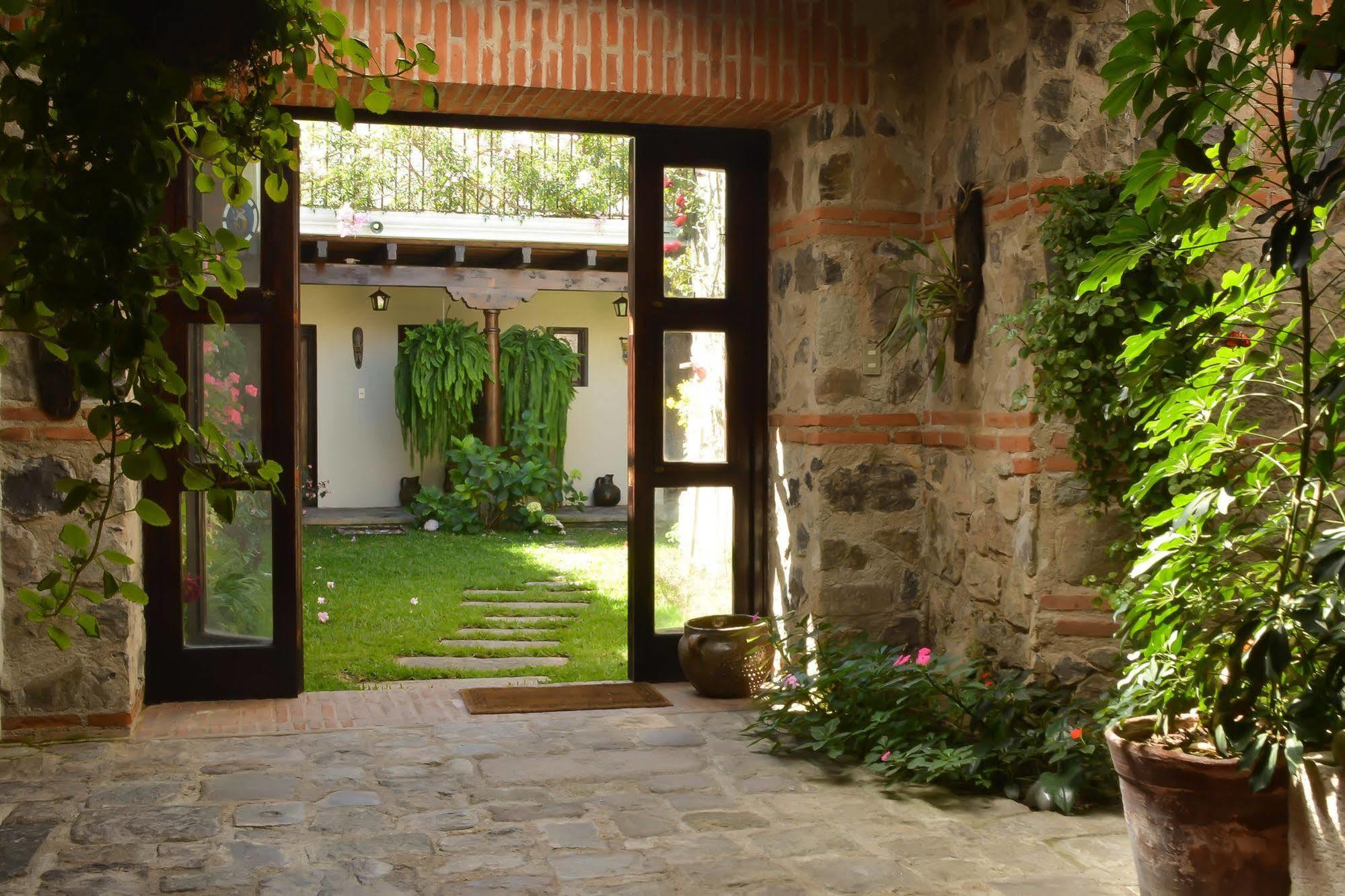 Hotel Sor Juana Antigua Exteriör bild