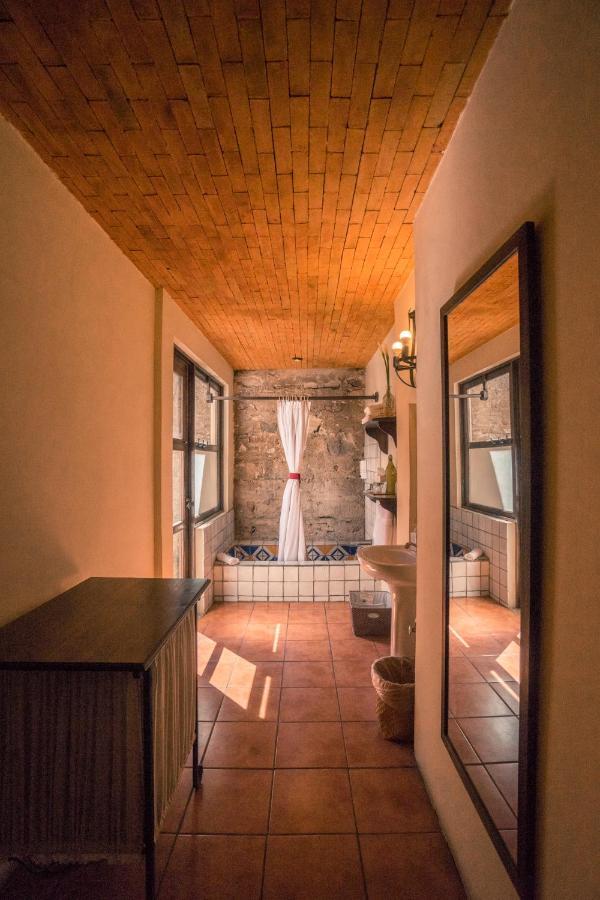 Hotel Sor Juana Antigua Exteriör bild