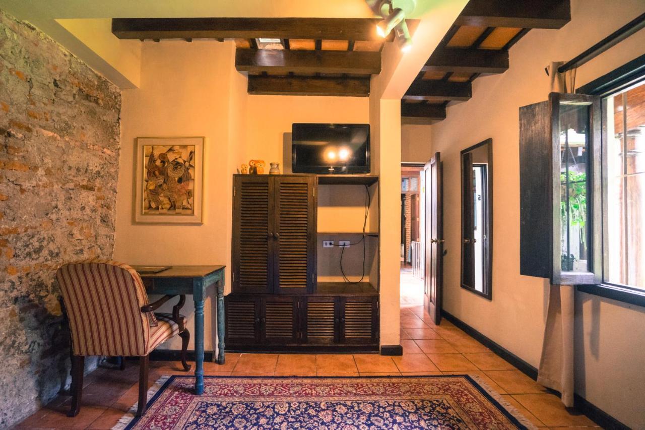 Hotel Sor Juana Antigua Exteriör bild