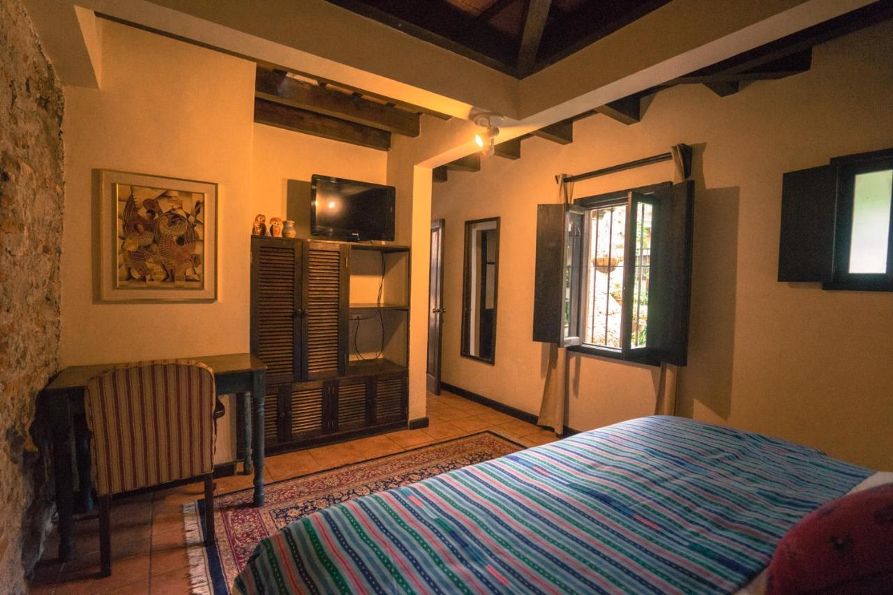 Hotel Sor Juana Antigua Exteriör bild